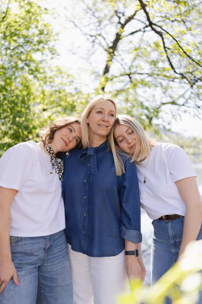 Fotoshooting-Familie-Mutter-und-Töchter