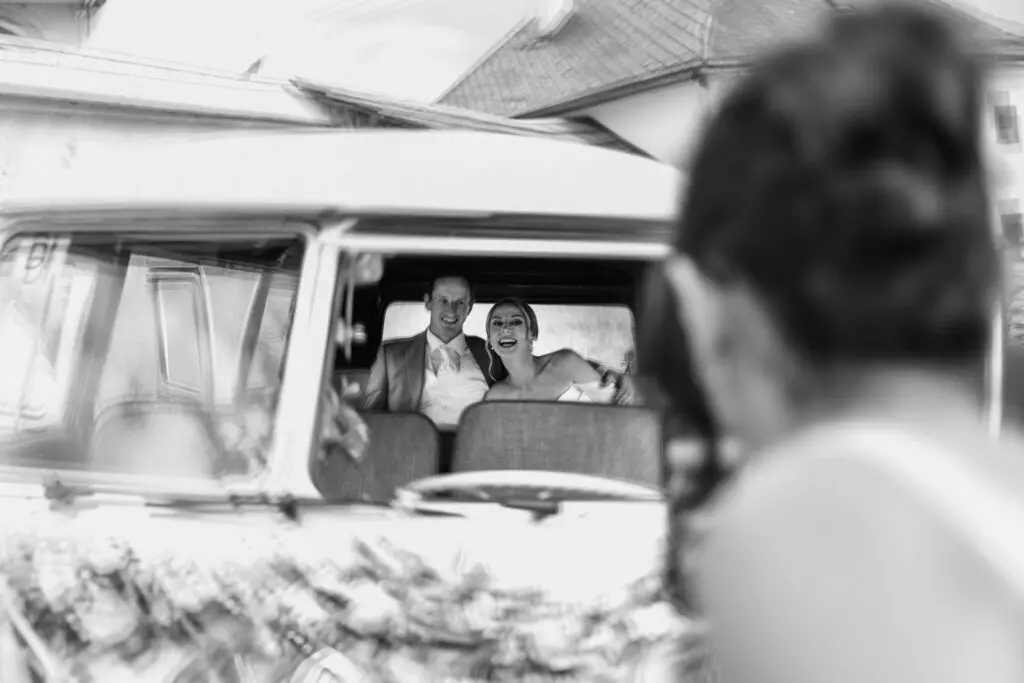 Hochzeit-Fahrt-mit-Oldtimer-Auto
