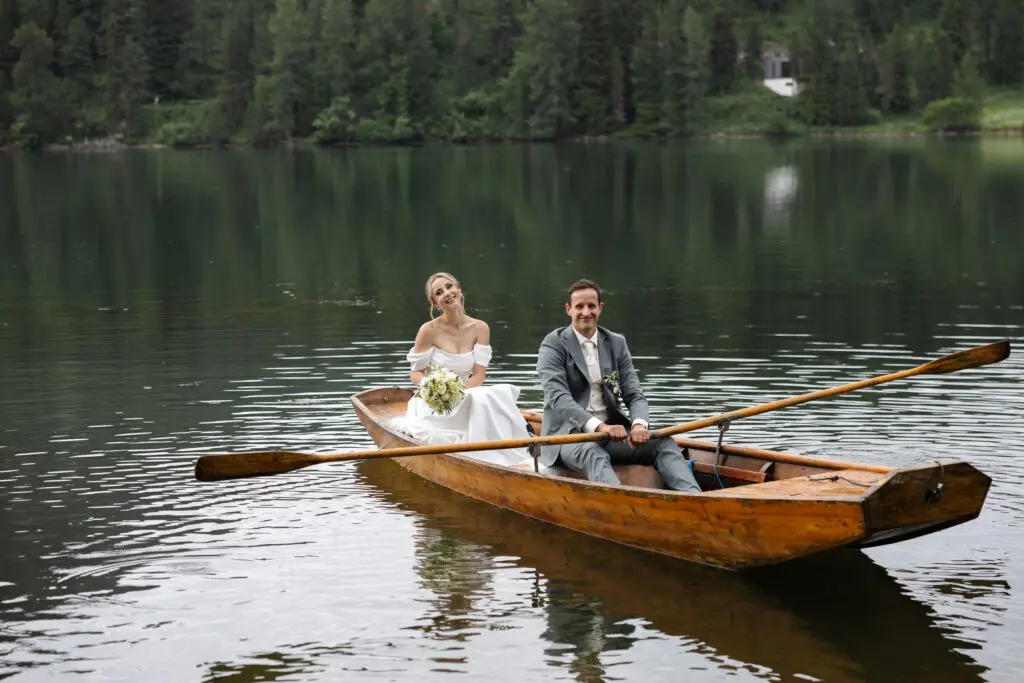 Hochzeit-Fahrt-mit-dem-Boot-über-den-See